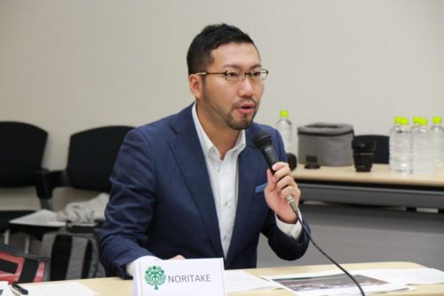 乗竹 亮治様の写真です。