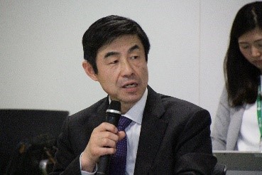 Photograph of Mr. Yoshinobu Takakura.